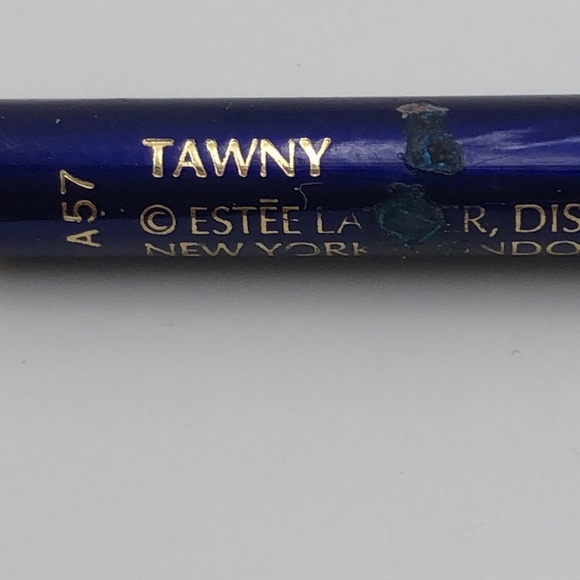 Estée Lauder Pressed Powder, Lip defining pencil - Picture 6 of 7